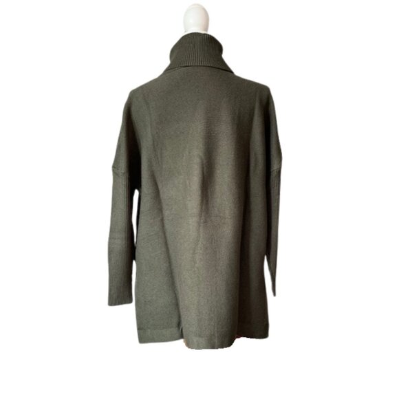 DRRITA Women's Oversized Turtleneck Sweater in Army Green, MEDIUM NWT - Picture 9 of 14